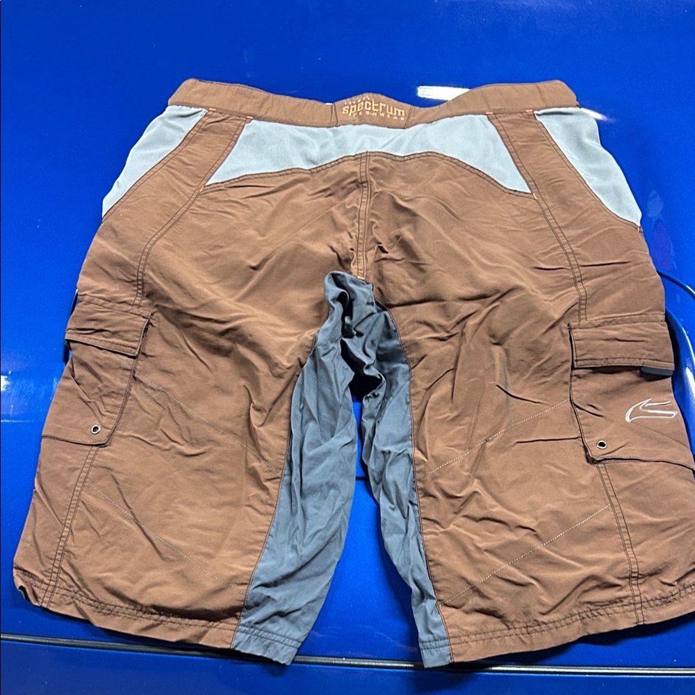 Men's Cargo downhill cycling Shorts in Brown and Gray - Picture 4 of 4
